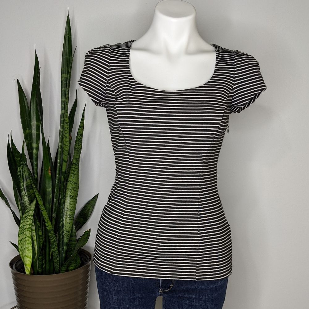 WHBM black & white fitted top size 0